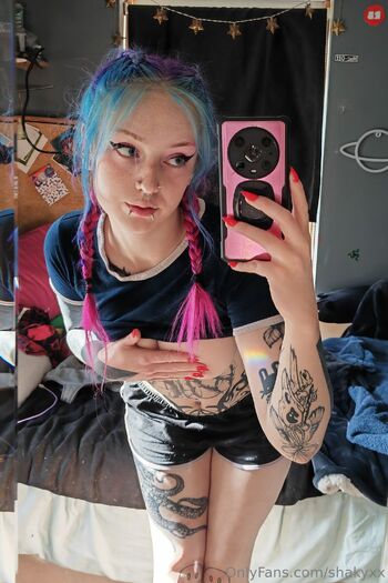 Scarlett / shakyxx nude photo #2