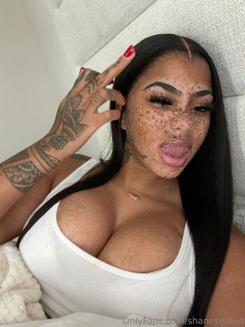 Shanesexre / shanesexred nude photo #1