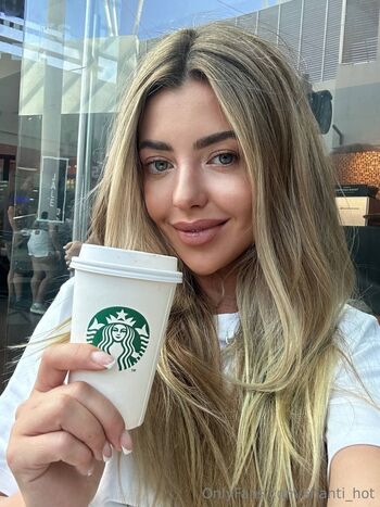 𝐒𝐇𝐀𝐍𝐓𝐈 / shanti_hot nude photo #3