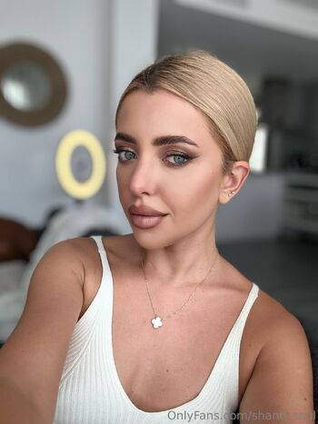 𝑺𝑯𝑨𝑵𝑻𝑰 / shanti_soul nude photo #1