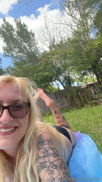 Cute Nerd / shasha_meow nude photo #7