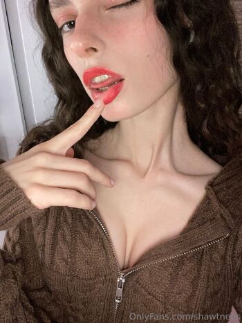 Nestix / shawtnees nude photo #3