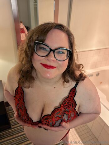 Shaz / shazziepie nude photo #3