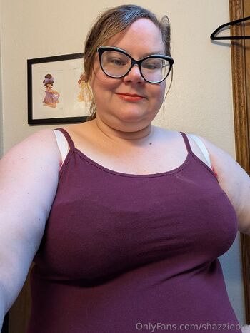 Shaz / shazziepie nude photo #5