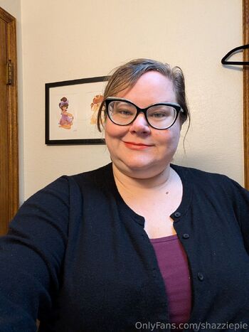 Shaz / shazziepie nude photo #7