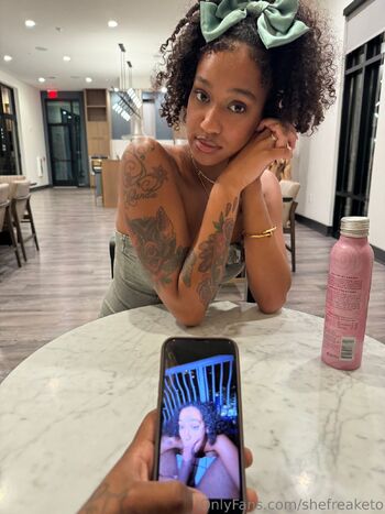 SHE FREAK ETO / shefreaketo nude photo #11