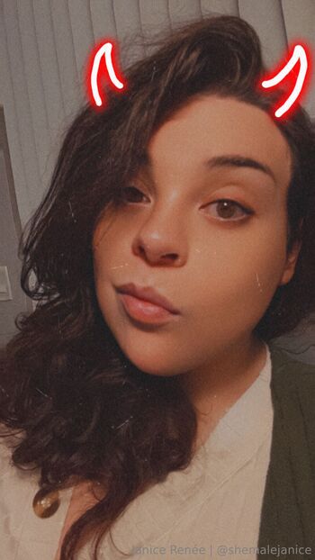 Janice René / shemalejanice nude photo #3