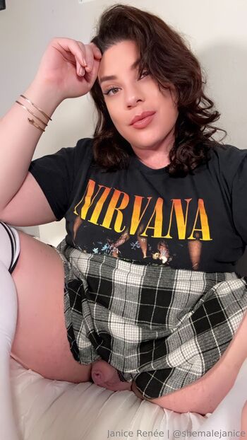 Janice René / shemalejanice nude photo #13