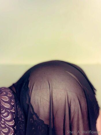 Shes_A_Wallflowe / shes_a_wallflower nude photo #16