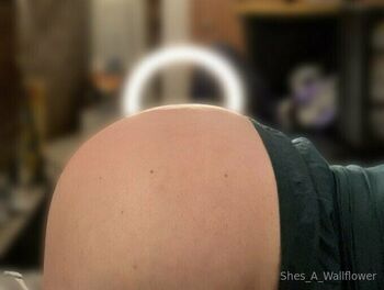 Shes_A_Wallflowe / shes_a_wallflower nude photo #37