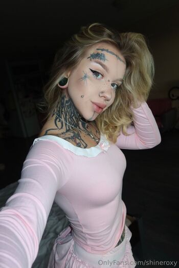 Roxy Moo / shineroxy nude photo #18