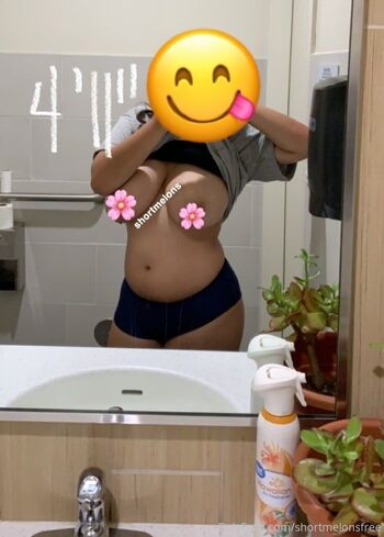 DDD tits PP / shortmelonsfree nude photo #15