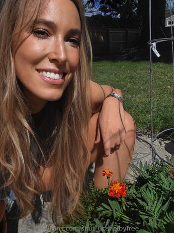 Shelby Rene / shut_upshelbyfree / theshelby_renee nude photo #3