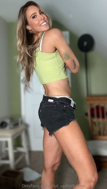 Shelby Rene / shut_upshelbyfree / theshelby_renee nude photo #39