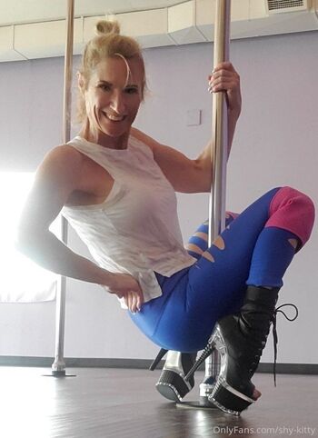 Shy Kitty - Free / shy-kitty nude photo #15