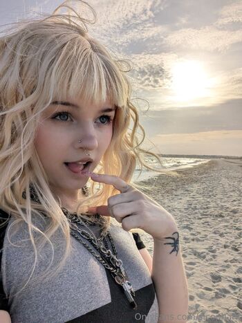 Nill / sicophant / sicophant1 nude photo #1