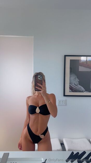 Sierra Sky / sierraskye nude photo #8