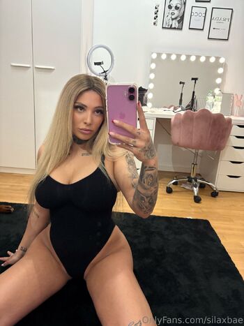 Silaxba / silaxbae nude photo #2