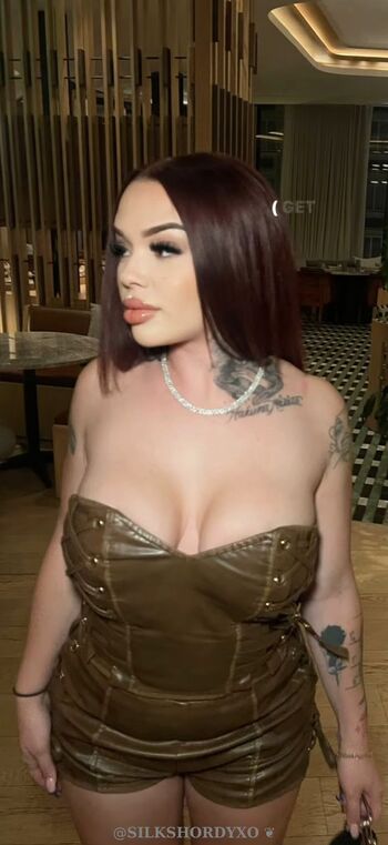 𝐒𝐈𝐋𝐊 / silkshordyxo nude photo #2