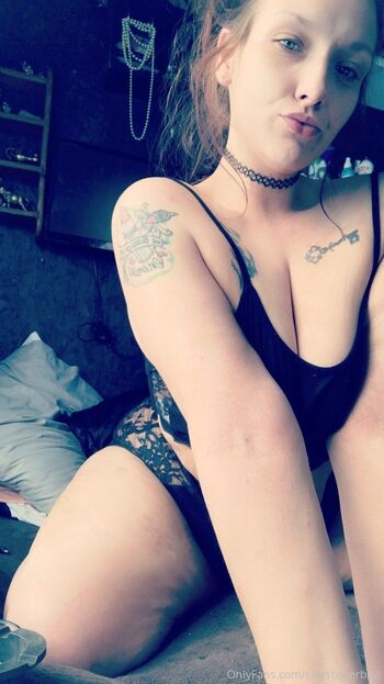 Angelin / sillystonerbrat nude photo #30