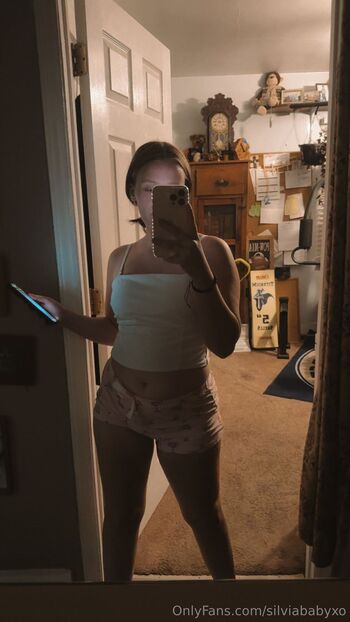 𝕊𝕚𝕝𝕧𝕚 / silviababyxo nude photo #6