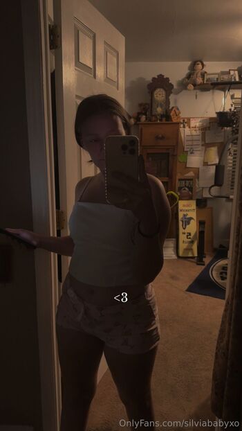 𝕊𝕚𝕝𝕧𝕚 / silviababyxo nude photo #7