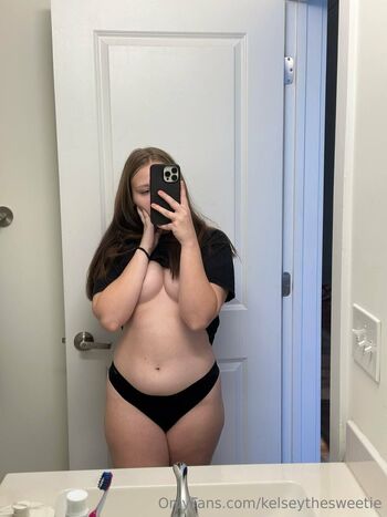 𝕊𝕚𝕝𝕧𝕚 / silviababyxo nude photo #36