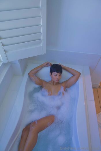 Si / sin.xia2 nude photo #11