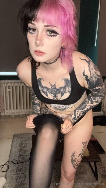 OnlyFans / sinistermisa nude photo #14