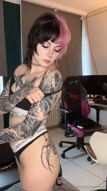 OnlyFans / sinistermisa nude photo #21