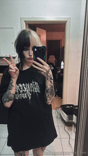SinisterMisa_Fre / sinistermisa_free nude photo #14