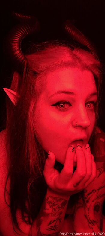 Sinners Silk / sinner_silk_2020 nude photo #29