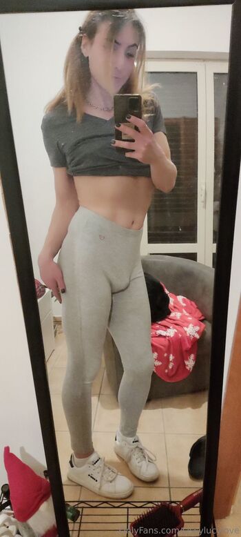 Luc / sissylucylove nude photo #11