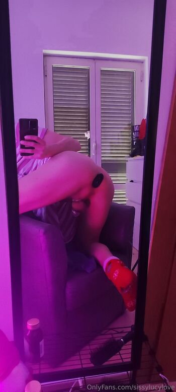Luc / sissylucylove nude photo #36