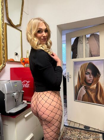 EliseThe Butt Princess / siswet19 nude photo #3