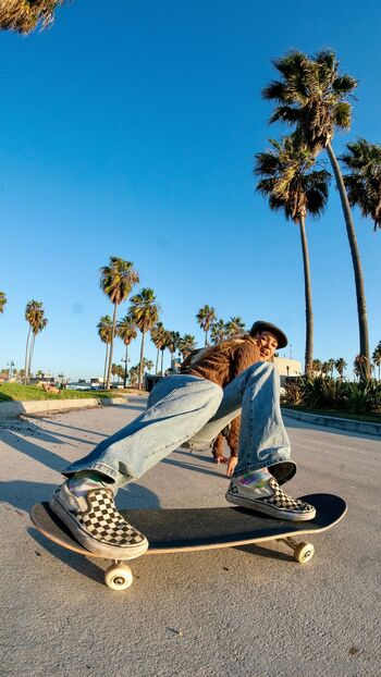 Nicolas Delvalle / skategirls nude photo #36