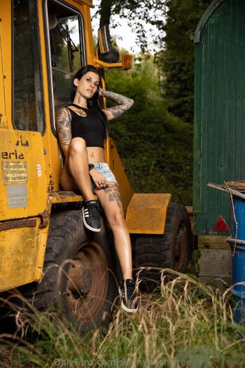 elina_mj - FRE / skinnybitch_free nude photo #8