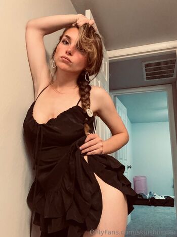 lill / skuishiiiposr nude photo #17