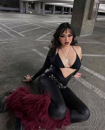 Sk / sky_larr nude photo #8