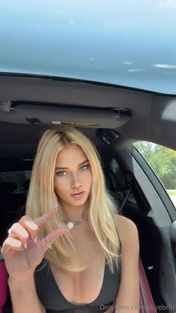 Goddesssky / skyebriii nude photo #4