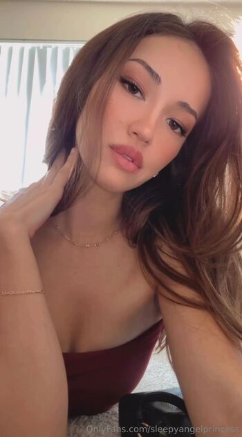 Hana / sleepyangelprincess nude photo #1