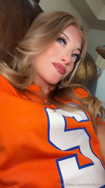 Cecily lynn / slxttylyss nude photo #16