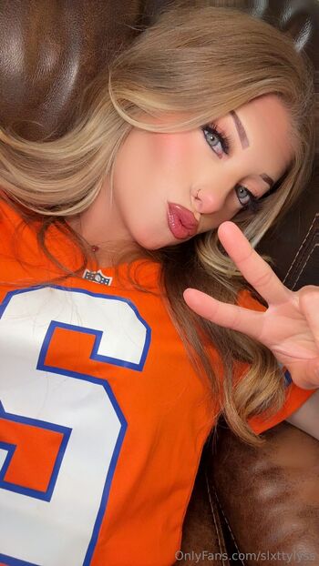 Cecily lynn / slxttylyss nude photo #18