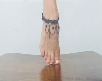 Ds Feet Soles Arches Fishnet Leg / smallfeetpics nude photo #11