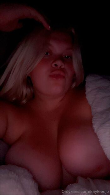 kayle / smalltowngirliee / kkayleereil nude photo #11