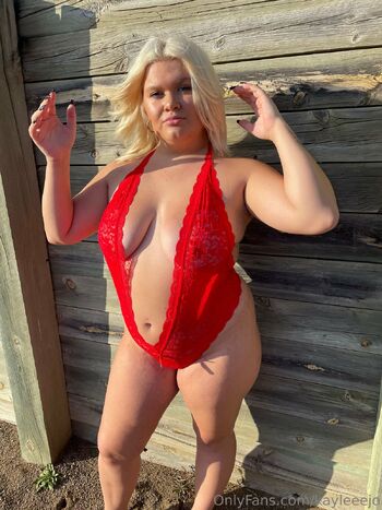 kayle / smalltowngirliee / kkayleereil nude photo #15