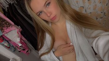 Smallz271 / smallzzbby nude photo #18