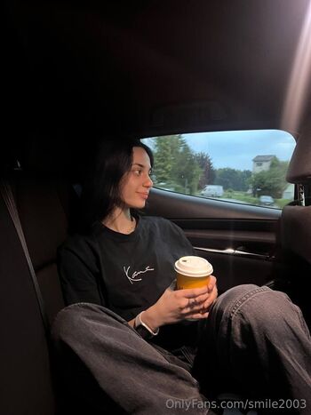 OnlyFans / smile2003 nude photo #3