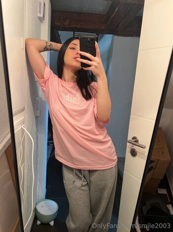 OnlyFans / smile2003 nude photo #20