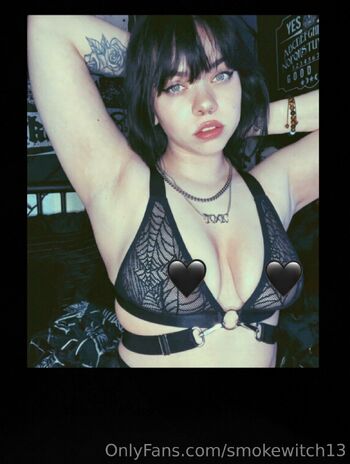 artemi / smokewitch13 nude photo #10